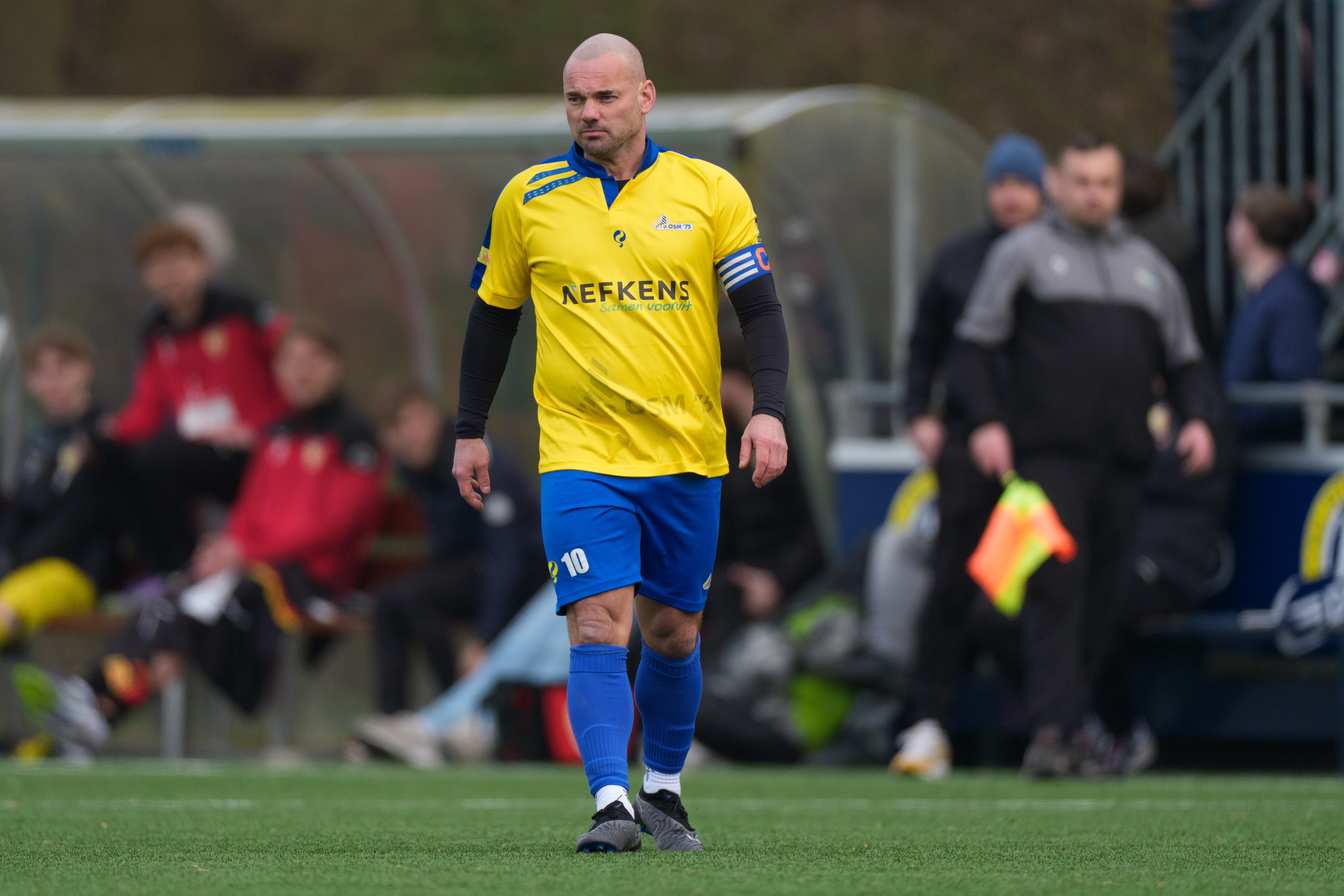 九游体育在线-斯内德在荷兰业余球队复出并替补出场20分钟:我度过了美好的时光