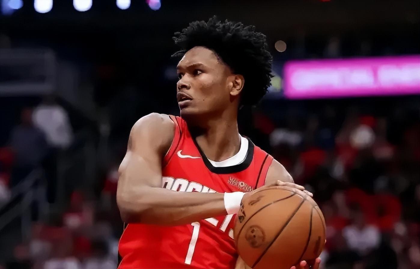 九游体育官网-火箭4小将再曝弊端！伊森阿门运球真垮，史密斯神经刀，申京撅腚